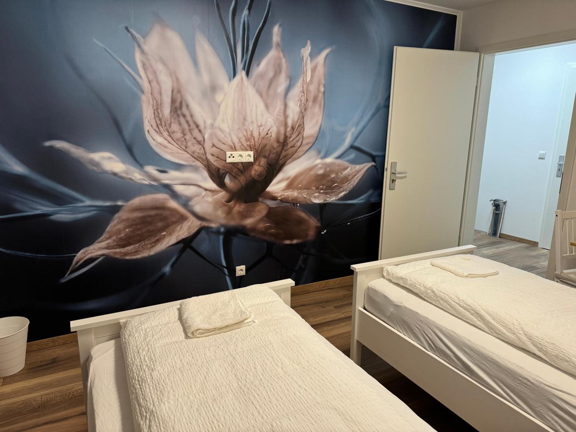 Pension Amedy Lübeck Exteriör bild